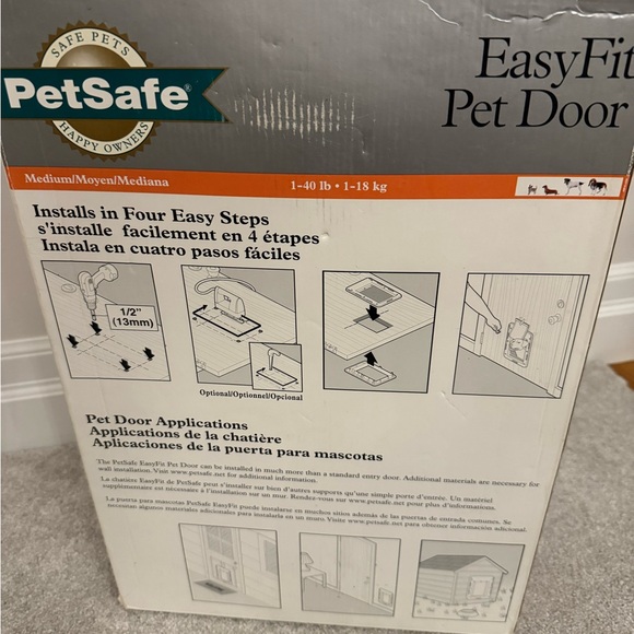PetSafe High-Impact Plastic Pet Door for medium dogs - Picture 3 of 7